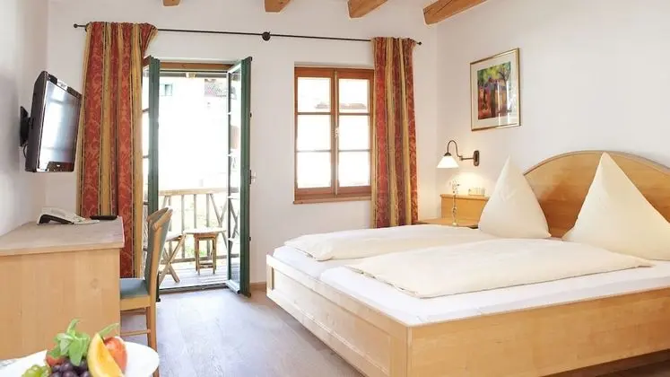 Comfort Tek Büyük Yataklı Oda