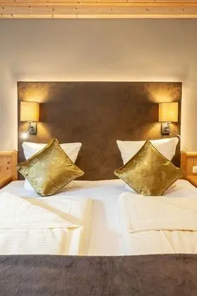 Classic Tek Büyük Yataklı Oda