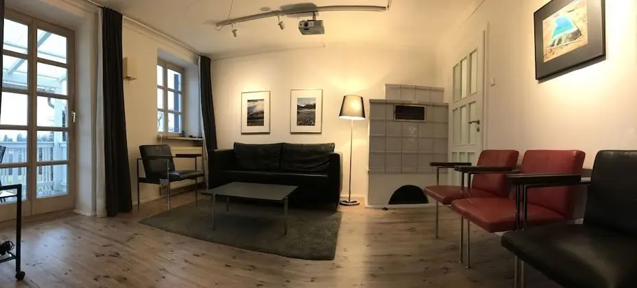 Ev (incl. 150€ cleaning fee)