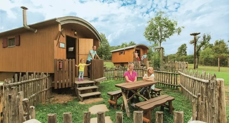 Family Karavan, 1 Yatak Odası, Ortak Banyo, Resort Manzaralı (Schäferwagen)