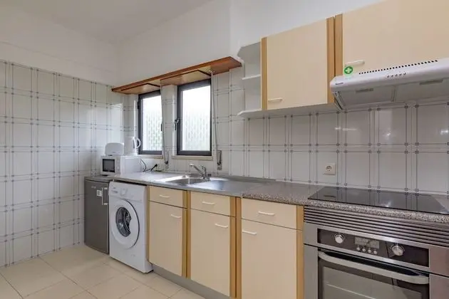 Stüdyo, Havuz Manzaralı