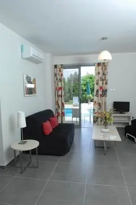 Villa, 2 Yatak Odası, Havuz Manzaralı