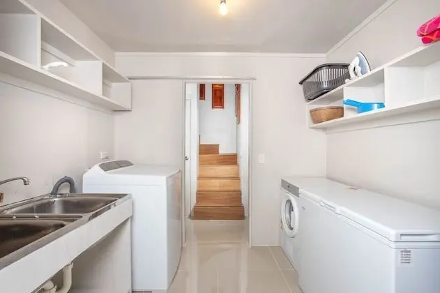 Family Ev, 5 Yatak Odası, Plaj Manzaralı, Denize Sıfır