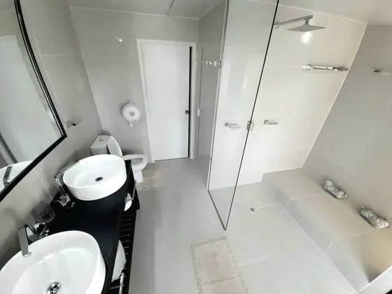 Family Ev, 5 Yatak Odası, Plaj Manzaralı, Denize Sıfır