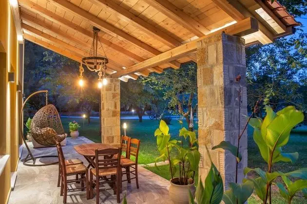 Villa, Havuz Manzaralı