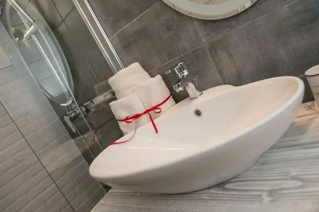Junior Stüdyo Süit, Birden Çok Yatak Odası, Havuz Manzaralı