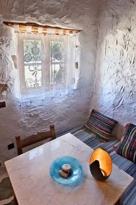 Bamboo cottage traditional studio with private garden