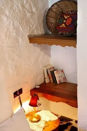 Bamboo cottage traditional studio with private garden
