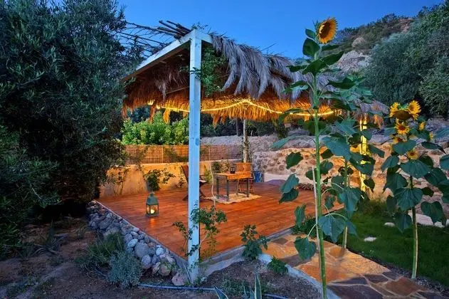 KELARI with private terrace and shared garden