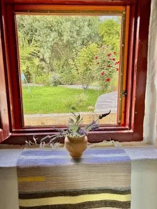 KELARI with private terrace and shared garden