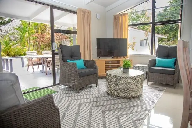 Panoramic Ev, 2 Yatak Odası, Bahçe Manzaralı, Denize Sıfır