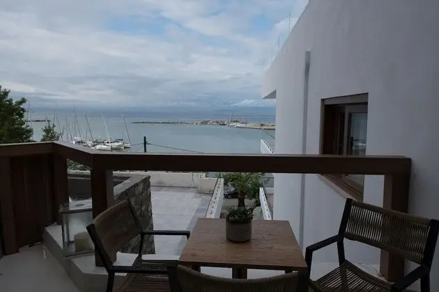Mamma Mia Honeymoon suite with outdoor pool sea view