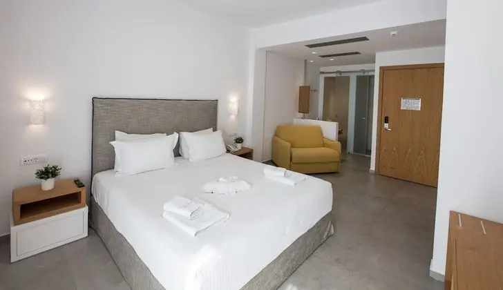 Premium Üç Kişilik Oda, Deniz Manzaralı