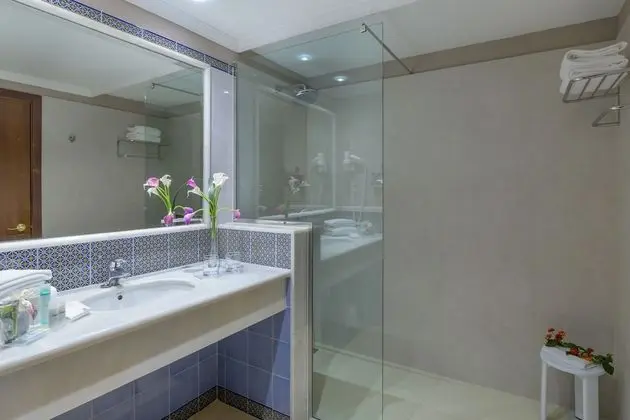 Premium Üç Kişilik Oda, Balkon, Deniz Manzaralı