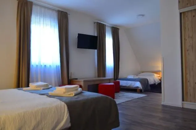Deluxe Üç Kişilik Oda