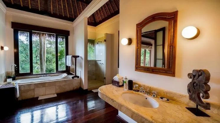 Villa (Valley View)