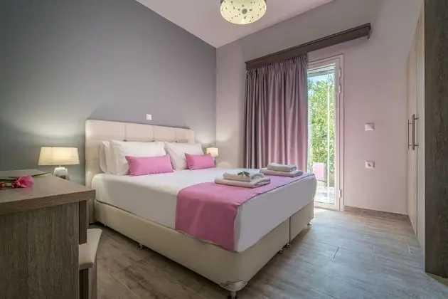 Deluxe Villa, 3 Yatak Odası, Kişiye Özel Havuzlu (Ftelia)