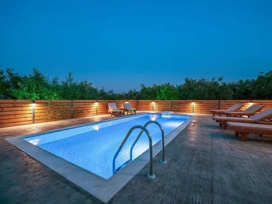 Deluxe Villa, 3 Yatak Odası, Kişiye Özel Havuzlu (Ftelia)