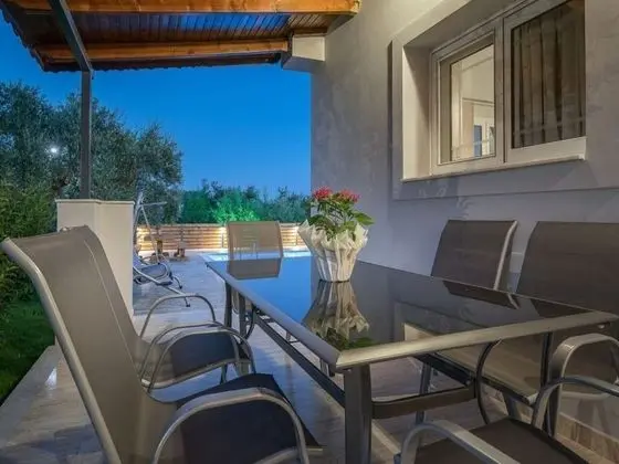 Deluxe Villa, 3 Yatak Odası, Kişiye Özel Havuzlu (Ftelia)