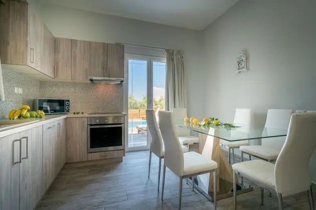 Deluxe Villa, 3 Yatak Odası, Kişiye Özel Havuzlu (Ftelia)