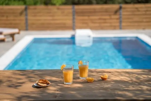 Deluxe Villa, 3 Yatak Odası, Kişiye Özel Havuzlu (Ftelia)