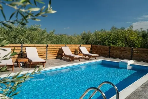 Deluxe Villa, 3 Yatak Odası, Kişiye Özel Havuzlu (Ftelia)