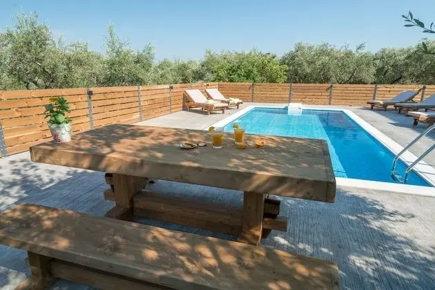 Deluxe Villa, 3 Yatak Odası, Kişiye Özel Havuzlu (Ftelia)
