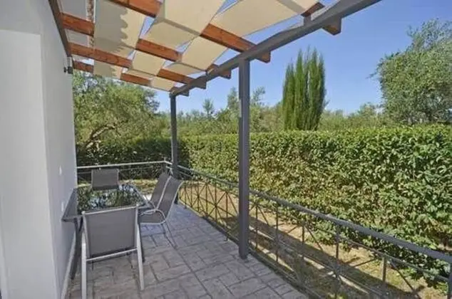 Junior Villa, 2 Yatak Odası, Kişiye Özel Havuzlu, Havuz Manzaralı (Klelia)