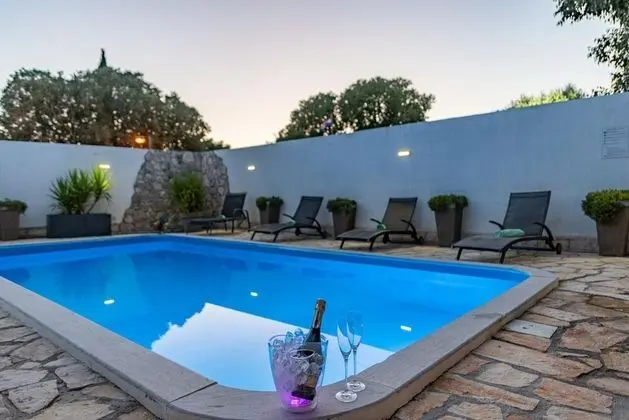 Villa, Sigara İçilebilir