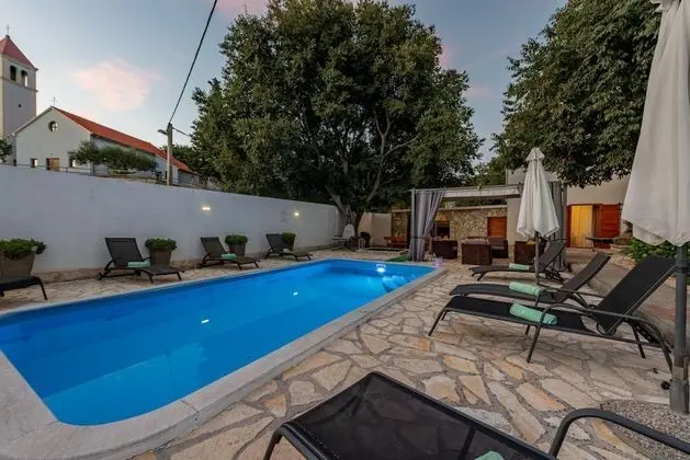 Villa, Sigara İçilebilir