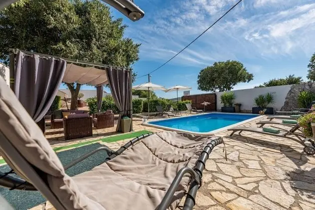 Villa, Sigara İçilebilir