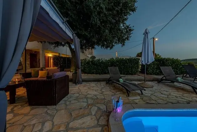 Villa, Sigara İçilebilir