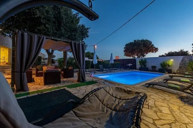 Villa, Sigara İçilebilir