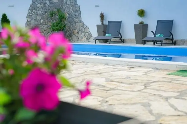 Villa, Sigara İçilebilir