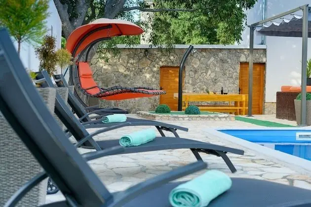 Villa, Sigara İçilebilir