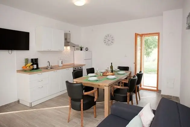 Villa, Sigara İçilebilir