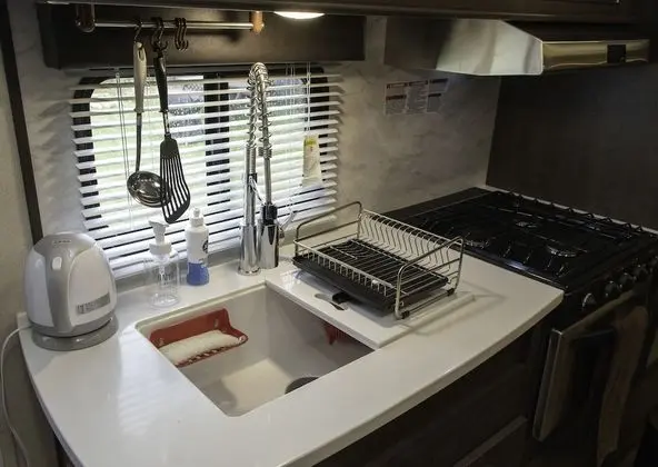 Basic Karavan, Bahçe Manzaralı