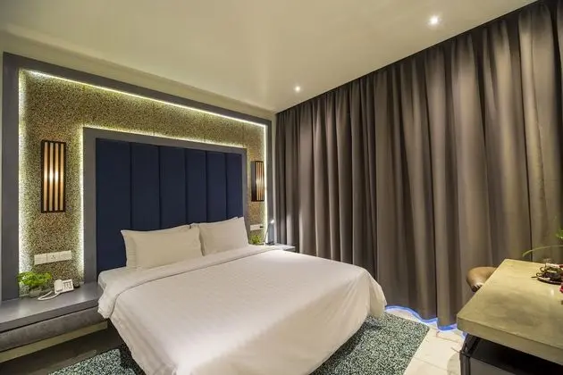 Deluxe Tek Büyük Yataklı Oda