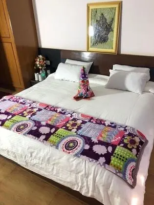 Büyük Yataklı Tek Kişilik Oda