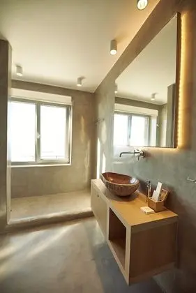 Caldera Residence