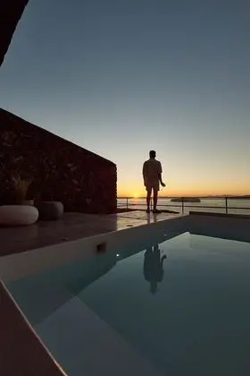 Infinity Residences with Outdoor Hot Tub