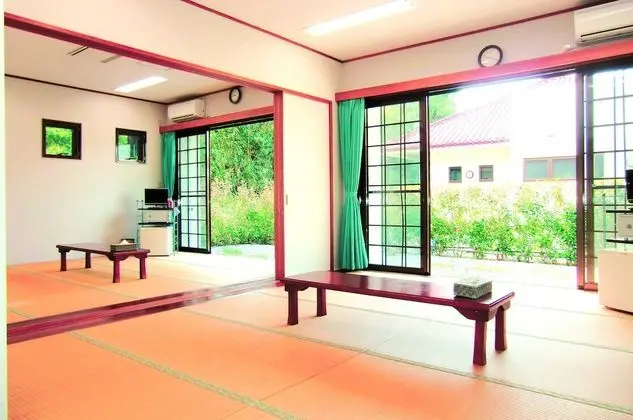 Kır Evi, Sigara İçilmez, Avlu Manzaralı (Up to 24 Person)