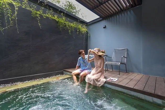 Deluxe Room with Private Jacuzzi