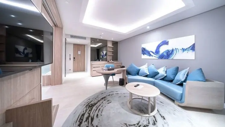 Junior Suite with Pool Access