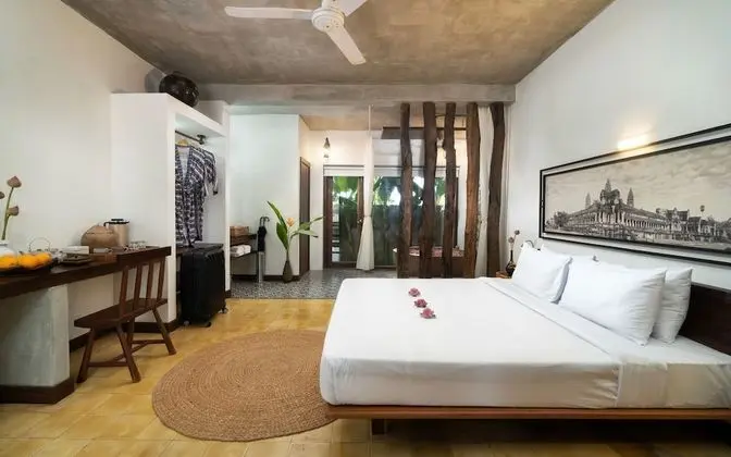 Deluxe Double Room with Pool View