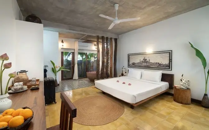 Deluxe Double Room with Pool View