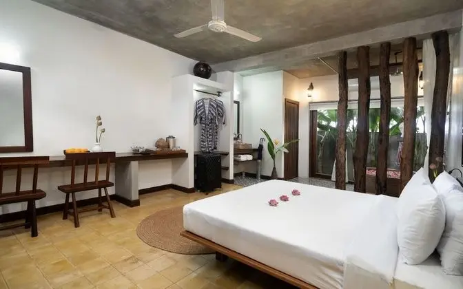 Deluxe Double Room with Pool View