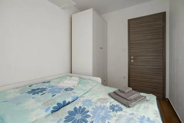 Ev (Three bedroom house)