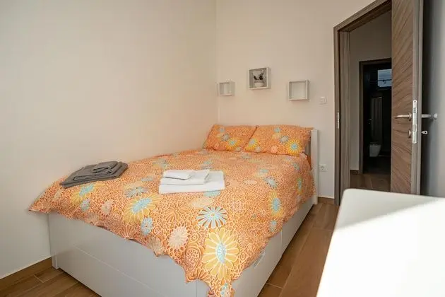 Ev (Three bedroom house)