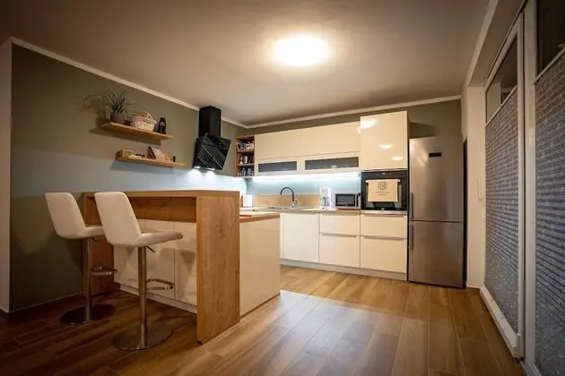 Ev (Three bedroom house)